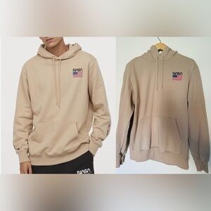 H&M Divided Men Hoodie NASA Printed Beige Sz Small Pullover kangaroo pocket